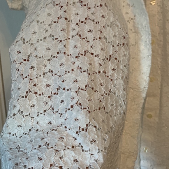 Eddie Bauer women’s white lacy short sleeve blouse medium - Picture 3 of 6